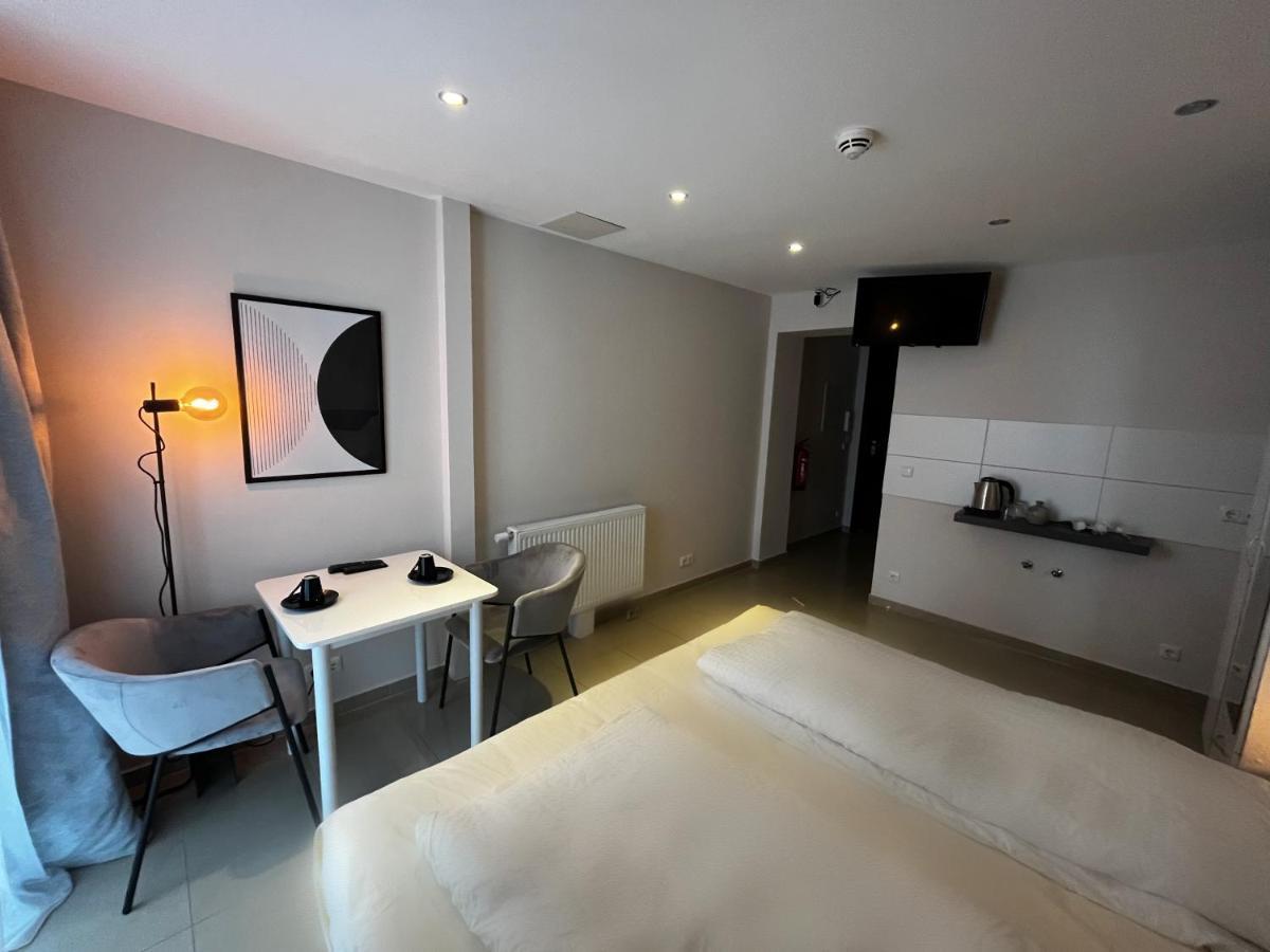 Mala Me Hotel Hanovre Extérieur photo