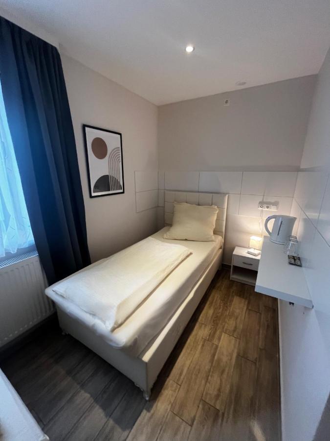 Mala Me Hotel Hanovre Extérieur photo