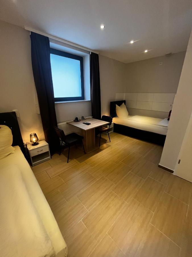 Mala Me Hotel Hanovre Extérieur photo