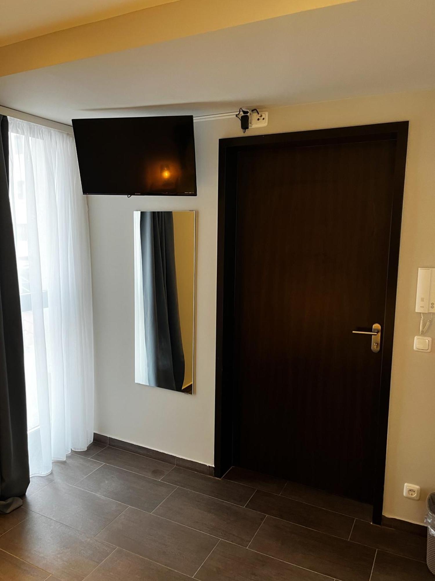 Mala Me Hotel Hanovre Extérieur photo