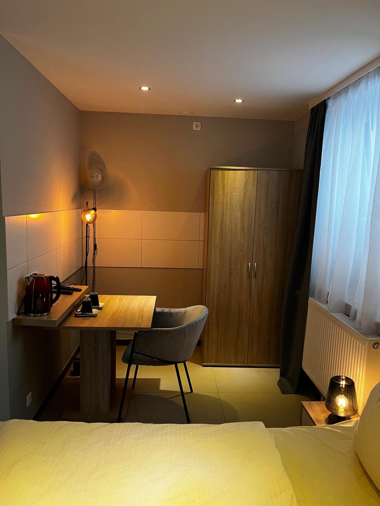 Mala Me Hotel Hanovre Extérieur photo